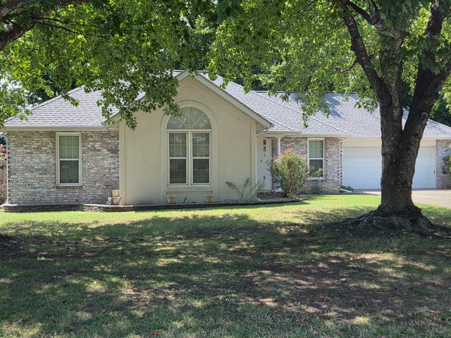 4719 S Clifton Court, Springfield, MO 65810