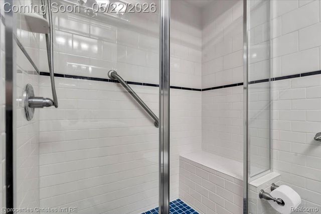 6225 Golfview Drive, Bloomfield Charter Township, MI 48301