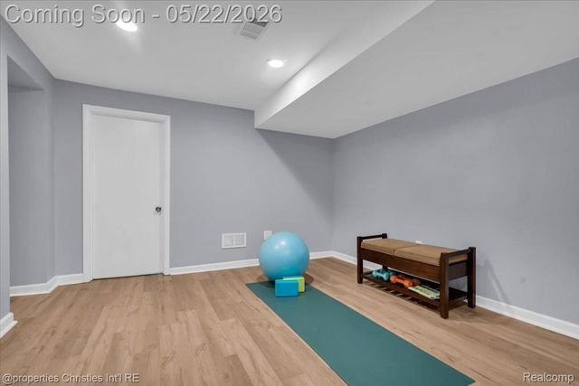 6225 Golfview Drive, Bloomfield Charter Township, MI 48301