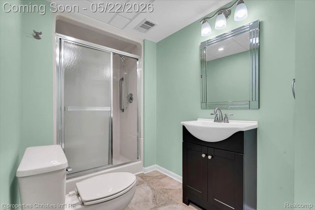 6225 Golfview Drive, Bloomfield Charter Township, MI 48301
