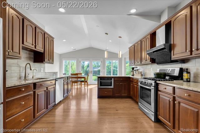 6225 Golfview Drive, Bloomfield Charter Township, MI 48301