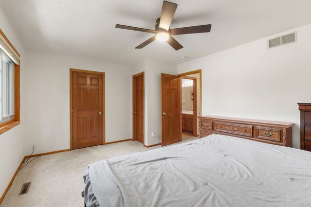 7657 N Shore Circle N, Forest Lake, MN 55025