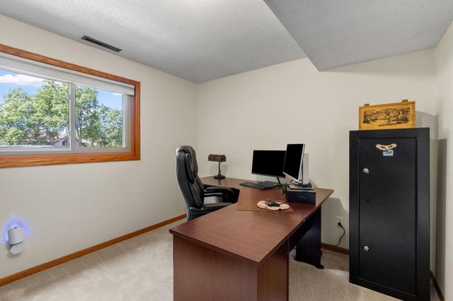 7657 N Shore Circle N, Forest Lake, MN 55025