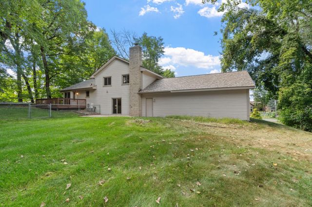 7657 N Shore Circle N, Forest Lake, MN 55025