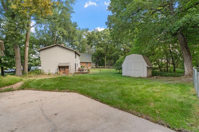 7657 N Shore Circle N, Forest Lake, MN 55025