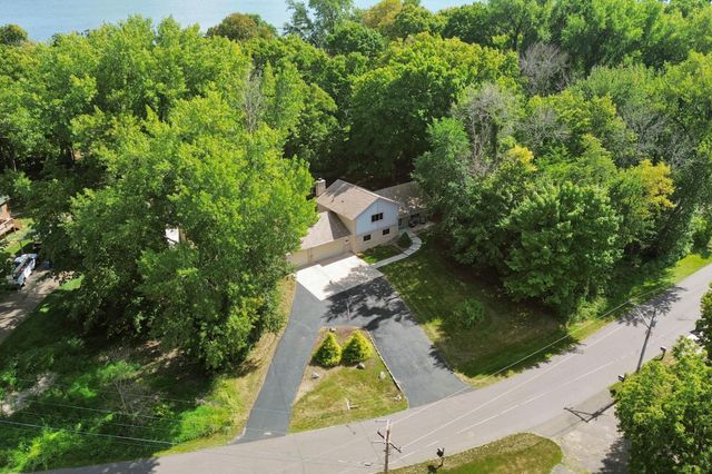 7657 N Shore Circle N, Forest Lake, MN 55025