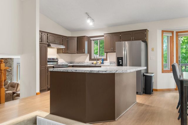 7657 N Shore Circle N, Forest Lake, MN 55025