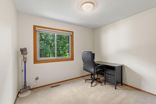 7657 N Shore Circle N, Forest Lake, MN 55025