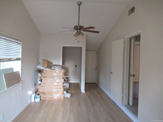 702 LONGLEAF ST, San Antonio, TX 78219