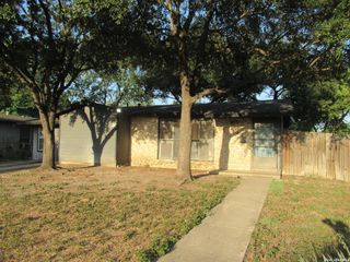 702 LONGLEAF ST, San Antonio, TX 78219