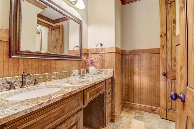 6219 Woodlake Drive, Buford, GA 30518