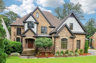 6219 Woodlake Drive, Buford, GA 30518