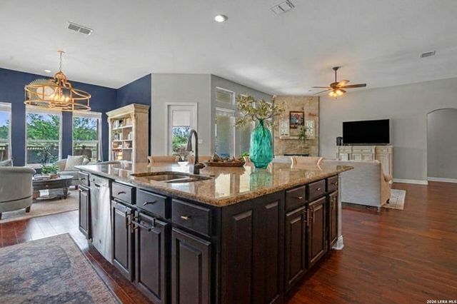 852 BOOMERANG CT, New Braunfels, TX 78132