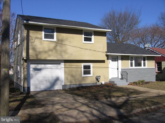 7 W 7TH ST, Burlington, NJ 08016
