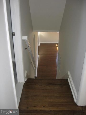 7 W 7TH ST, Burlington, NJ 08016