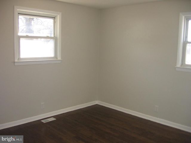 7 W 7TH ST, Burlington, NJ 08016