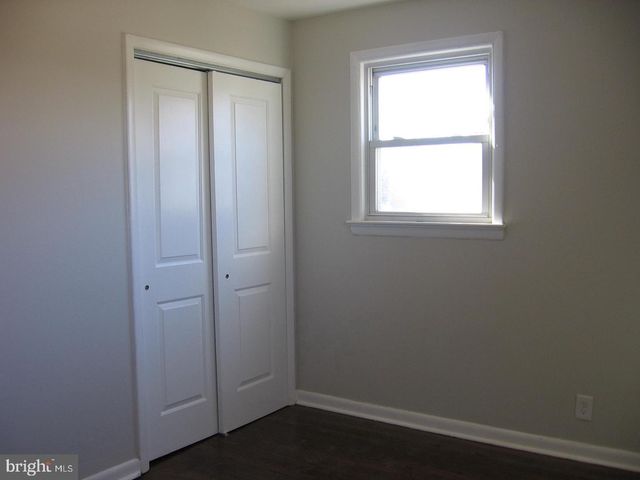 7 W 7TH ST, Burlington, NJ 08016