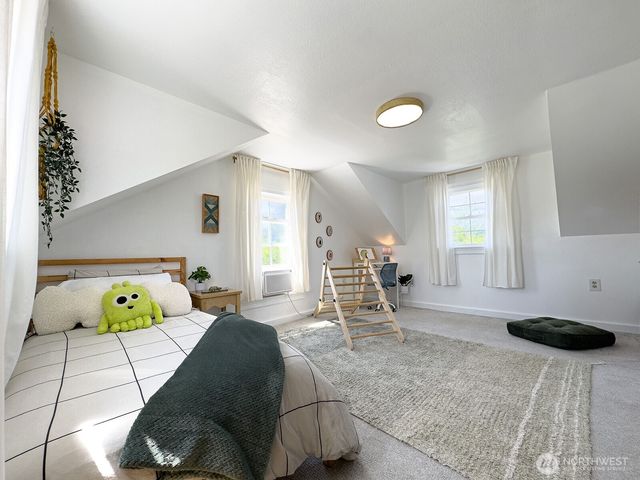 2127 8th Street, Bremerton, WA 98312