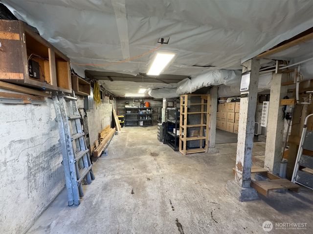 2127 8th Street, Bremerton, WA 98312