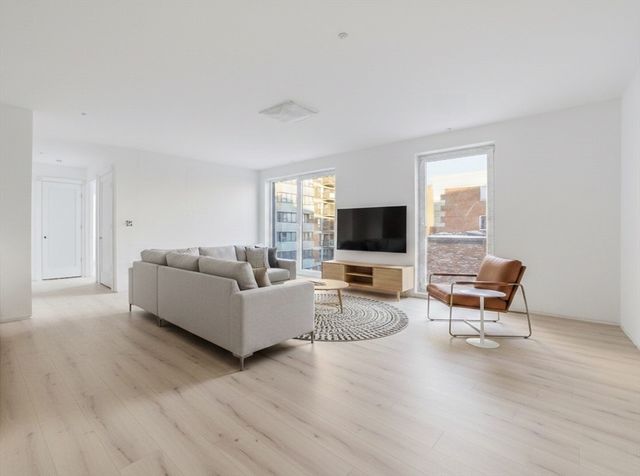 1035 Commonwealth Ave 510, Boston, MA 02215