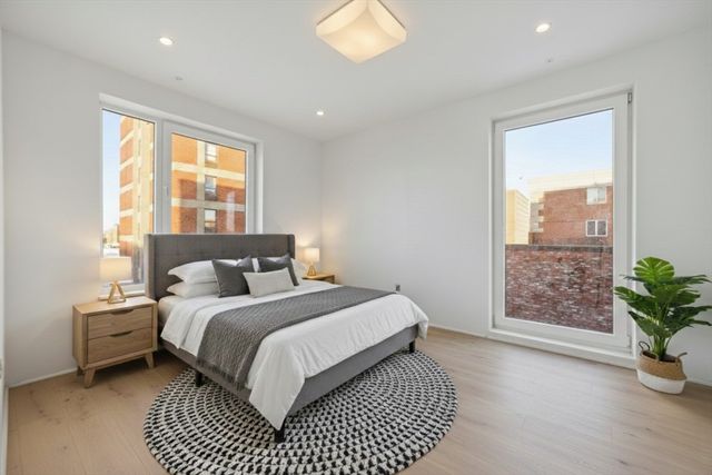 1035 Commonwealth Ave 510, Boston, MA 02215