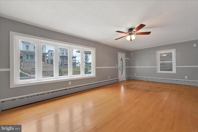 68 CENTER AVE, Schuylkill Haven, PA 17972