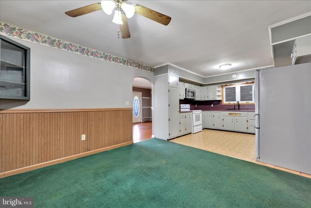 68 CENTER AVE, Schuylkill Haven, PA 17972