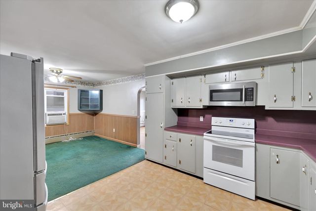 68 CENTER AVE, Schuylkill Haven, PA 17972