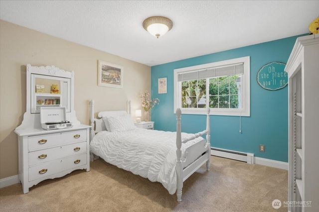 1024 Crestwood Lane, Fircrest, WA 98466