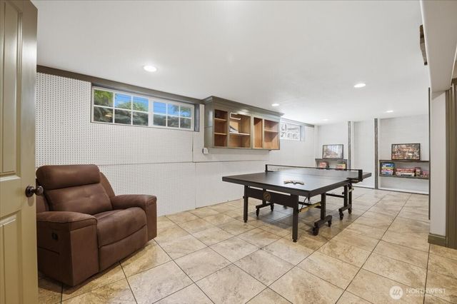 1024 Crestwood Lane, Fircrest, WA 98466