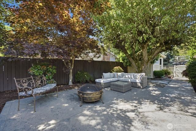 1024 Crestwood Lane, Fircrest, WA 98466