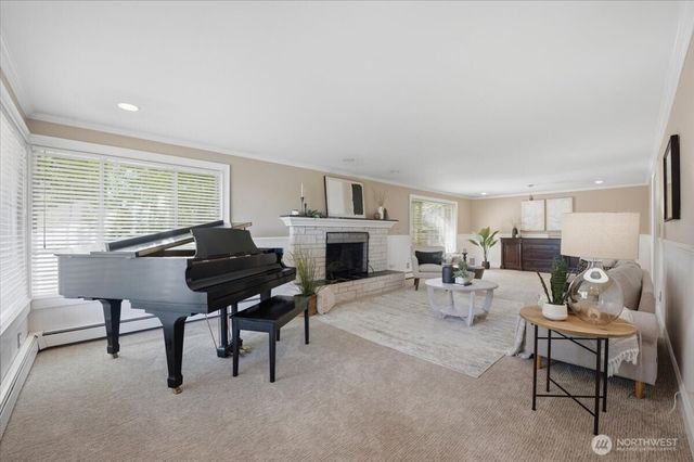 1024 Crestwood Lane, Fircrest, WA 98466