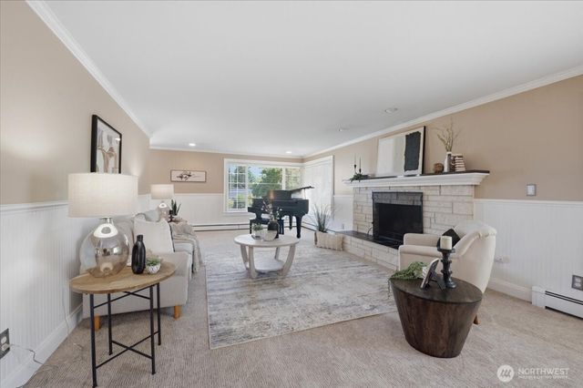 1024 Crestwood Lane, Fircrest, WA 98466