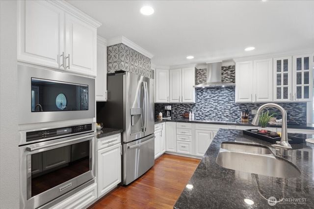1024 Crestwood Lane, Fircrest, WA 98466