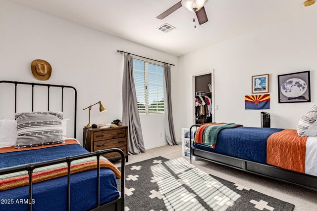 4080 E CANYON Way, Chandler, AZ 85249