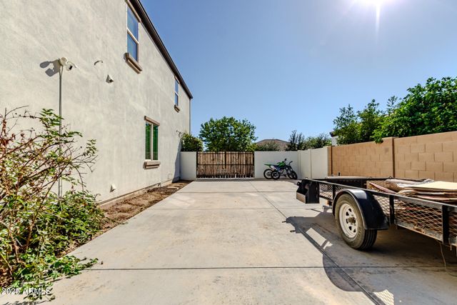 4080 E CANYON Way, Chandler, AZ 85249