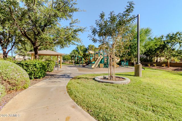 4080 E CANYON Way, Chandler, AZ 85249