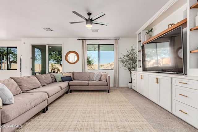 4080 E CANYON Way, Chandler, AZ 85249