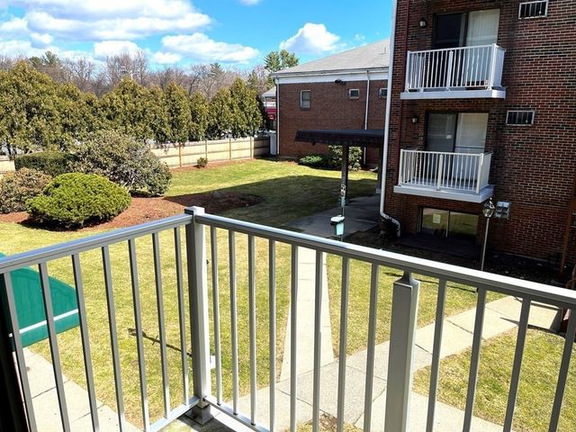 1186 Worcester Rd 220, Framingham, MA 01702