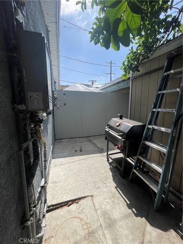 288 E 43rd, Los Angeles, CA 90011