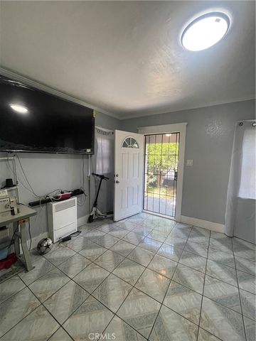 288 E 43rd, Los Angeles, CA 90011