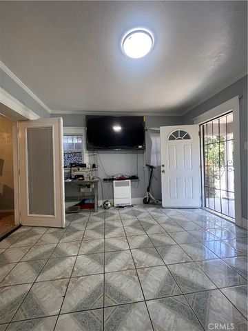 288 E 43rd, Los Angeles, CA 90011