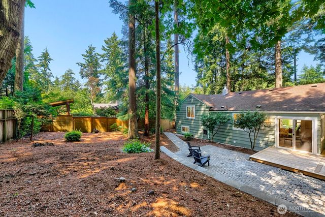 16051 21st Avenue SW, Burien, WA 98166