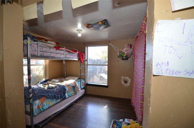 146 W Baggett Avenue, Poolville, TX 76487