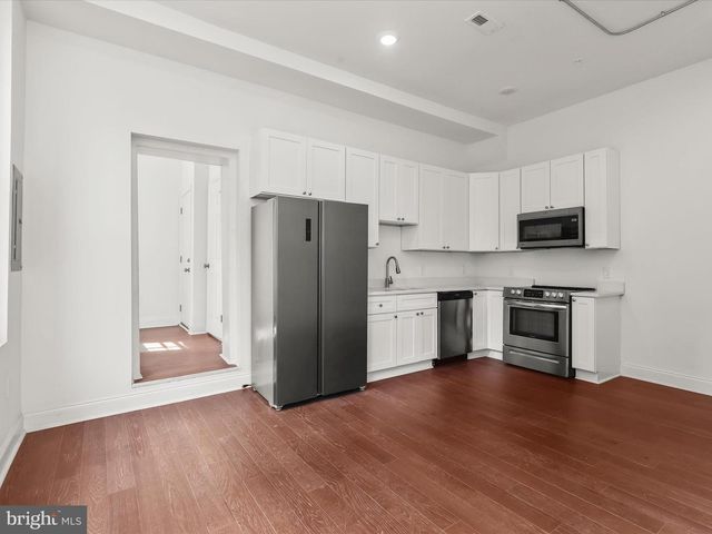 14 E READ ST, Baltimore, MD 21202