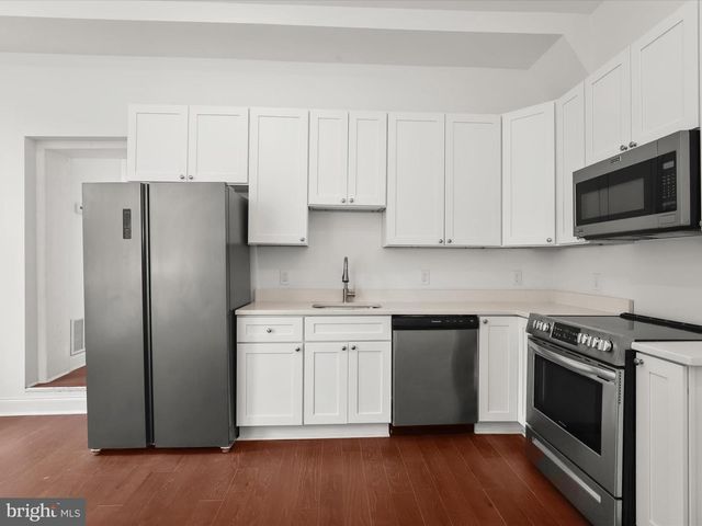 14 E READ ST, Baltimore, MD 21202