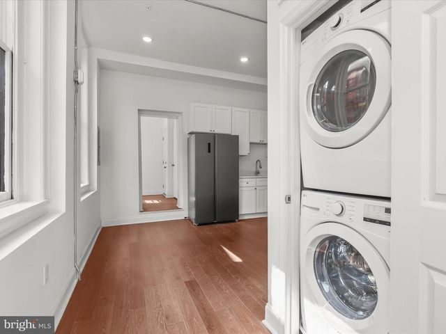 14 E READ ST, Baltimore, MD 21202