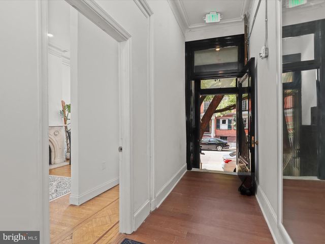 14 E READ ST, Baltimore, MD 21202