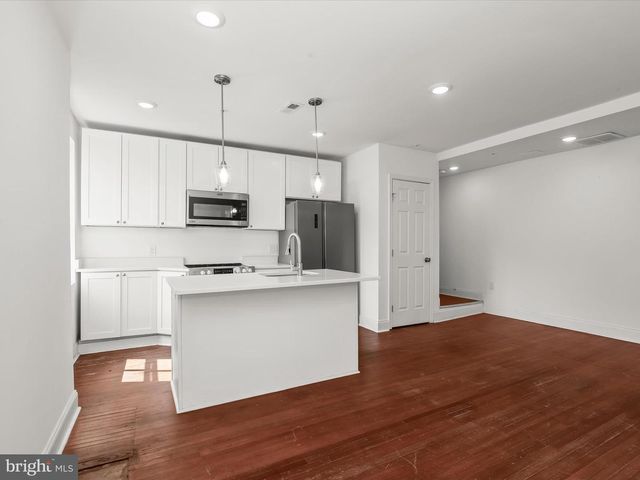 14 E READ ST, Baltimore, MD 21202