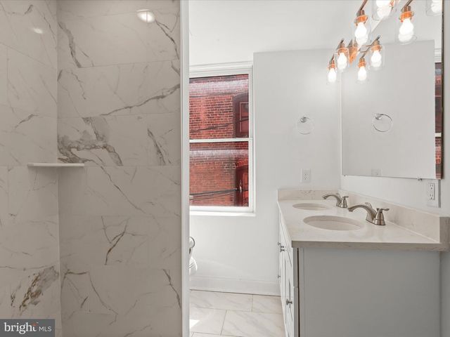 14 E READ ST, Baltimore, MD 21202